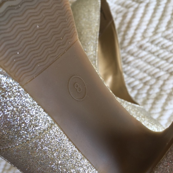 3/$25 Target Mossimo Gold Glitter platform heels - Picture 6 of 6
